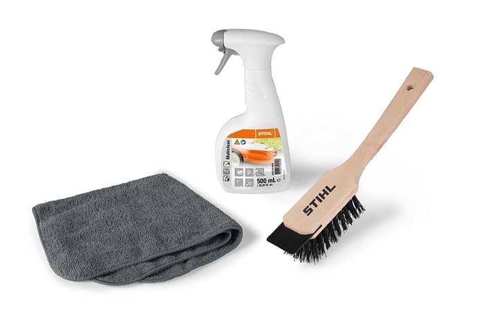 kit de nettoyage STIHL avec produit, chiffon et brosse